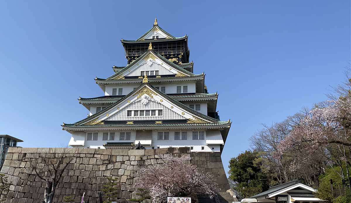  Osaka Castle