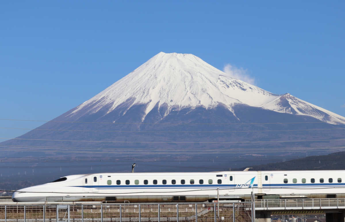 新幹線で新大阪へ