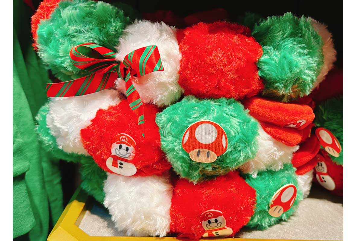 Mario Christmas Pom-Pon Crown